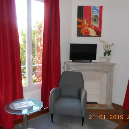 Les Cygnes Hotell 3*