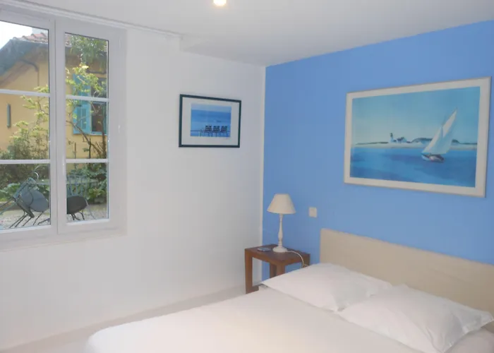 Hotel Les Cygnes 3*
