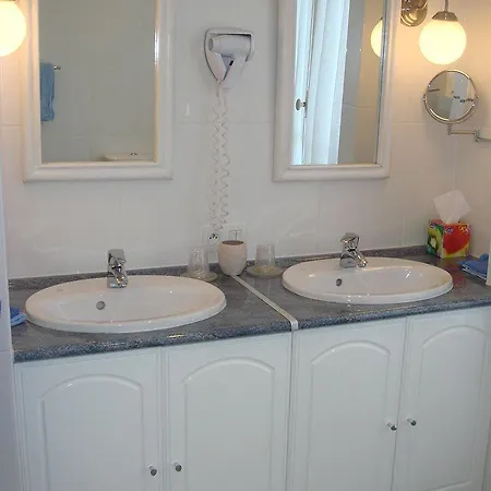 فندق Les Cygnes نيس